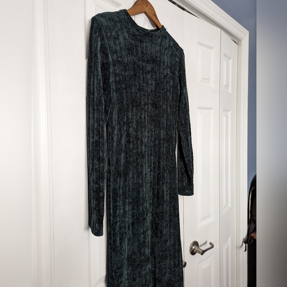 Zara dress - Picture 2 of 4